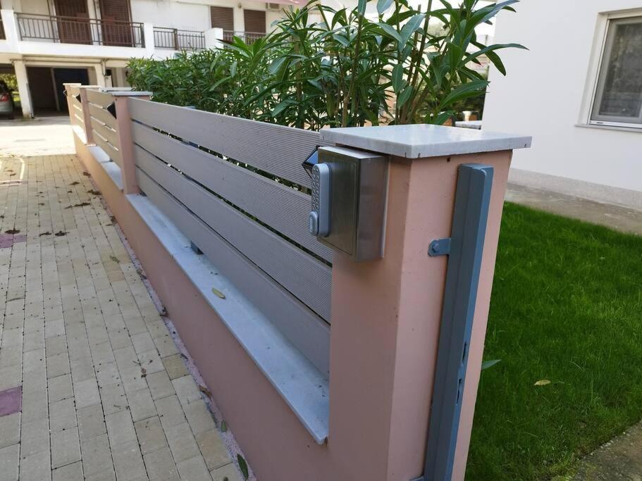 Renovated Apartment With Garden And Parking Space Peraía Exteriör bild