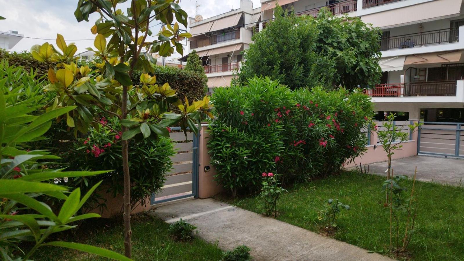 Renovated Apartment With Garden And Parking Space Peraía Exteriör bild