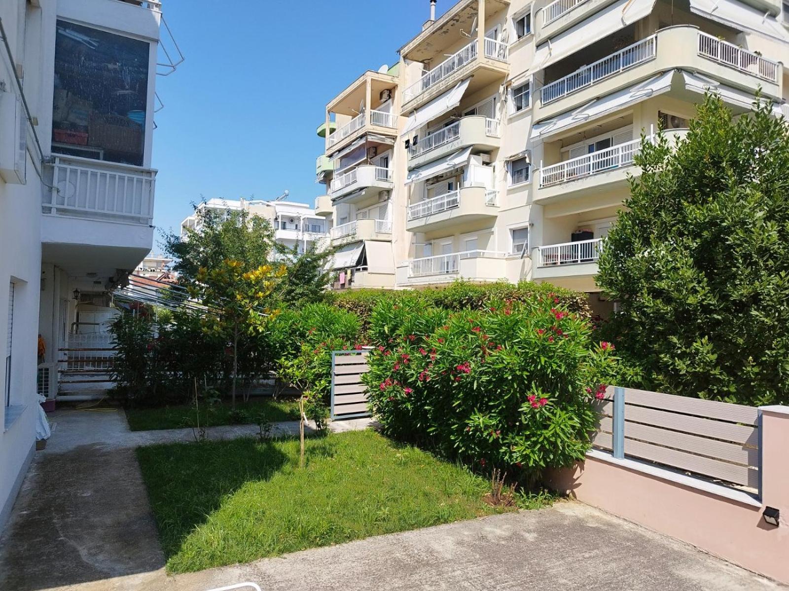 Renovated Apartment With Garden And Parking Space Peraía Exteriör bild